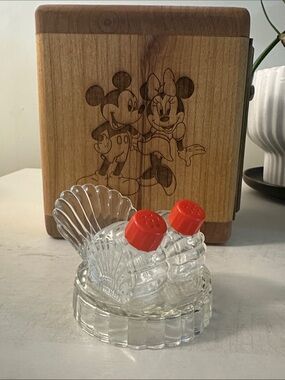 1950’s Glass Scallop Shell Salt and Pepper Shaker Set